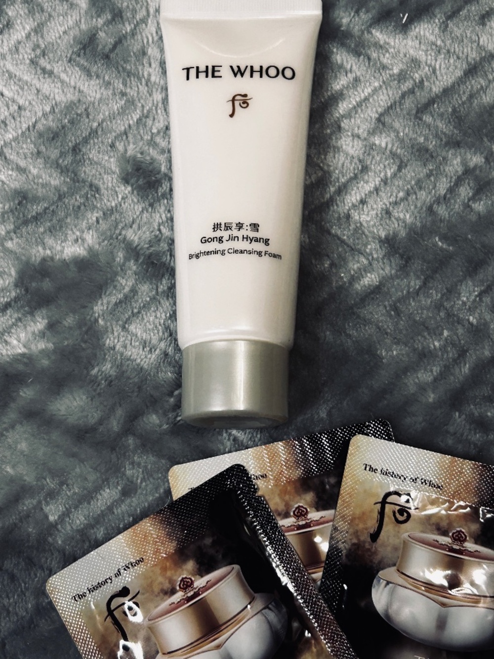 The Whoo Gong Jin Hyang Brightening Cleansing Foam 40 ml / 1.35 fl. oz.
